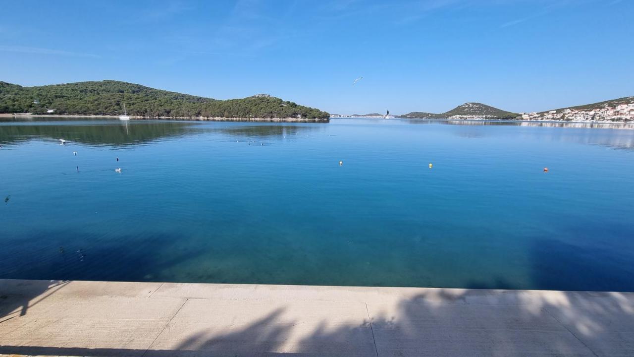 Solis Apartment Tisno Bagian luar foto