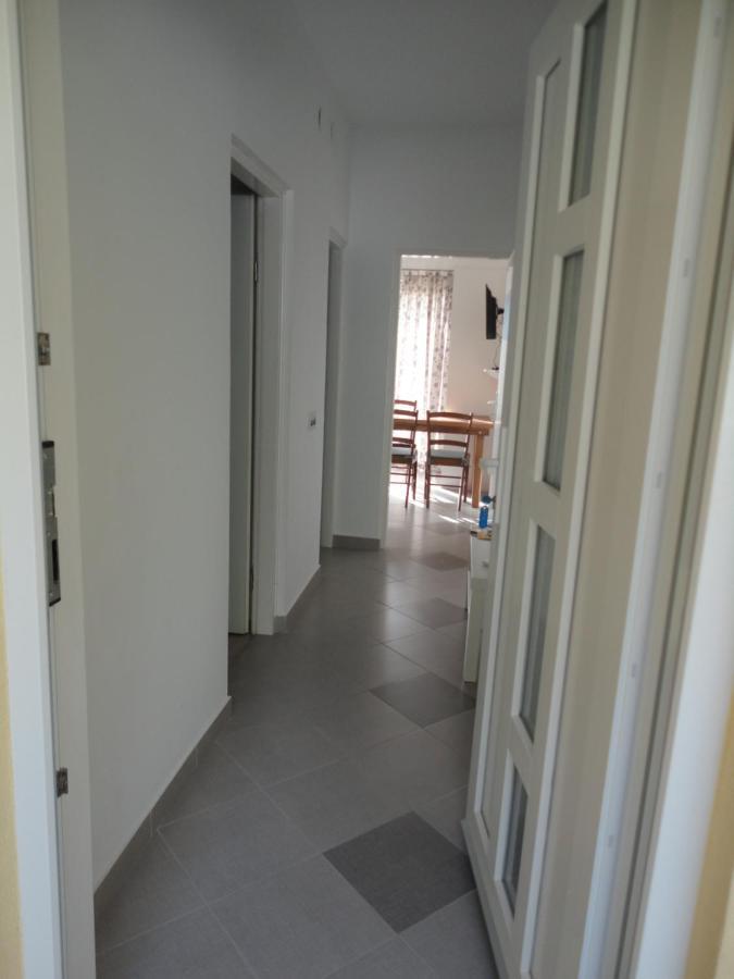 Solis Apartment Tisno Ruang foto